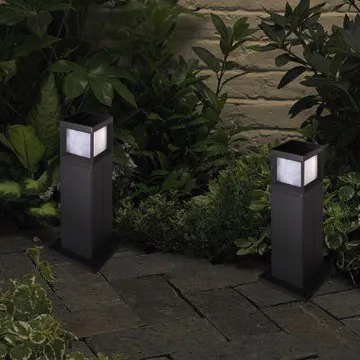 Cuboid solar light for garden with 2.5w solar panel