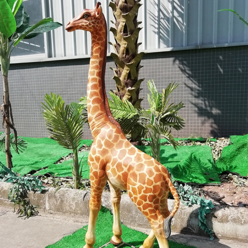 Custom Life-Size Animatronic Giraffes