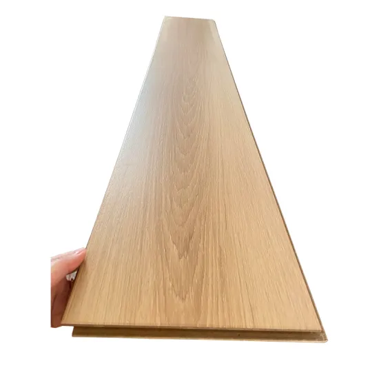 China Manufacturer: High-Quality 18mm Thick European Oak Solid Wood Flooring
