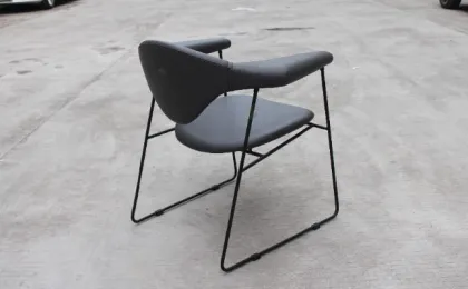 Masculo Gubi Lounge Chair