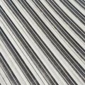 Geknitterter, plissierter Jerseystoff aus Polyester