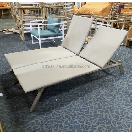 Hotel Garden Swimming Pool Sun Lounger