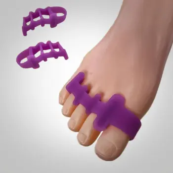 4-Hole Foot Cushion Valgus Foot Pads - Silicone Toe Protector for Forefoot Metatarsal Support