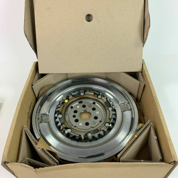 D7UF1 Flywheel 1.7T Auto Transmission Gearbox Transnation 23200-2A405