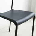 chaise en métal noire KD stack