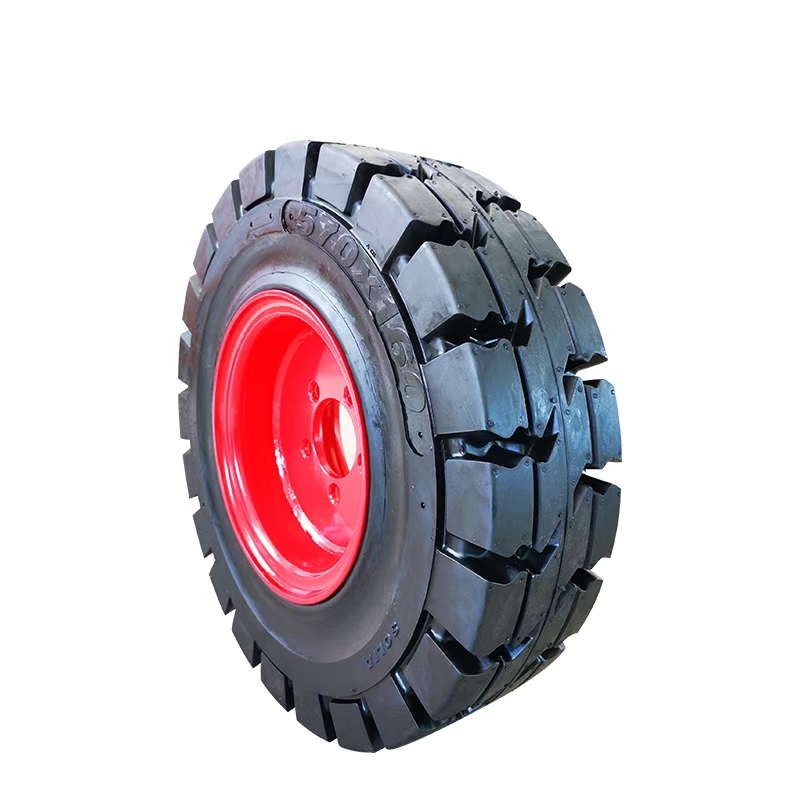 Solid tire