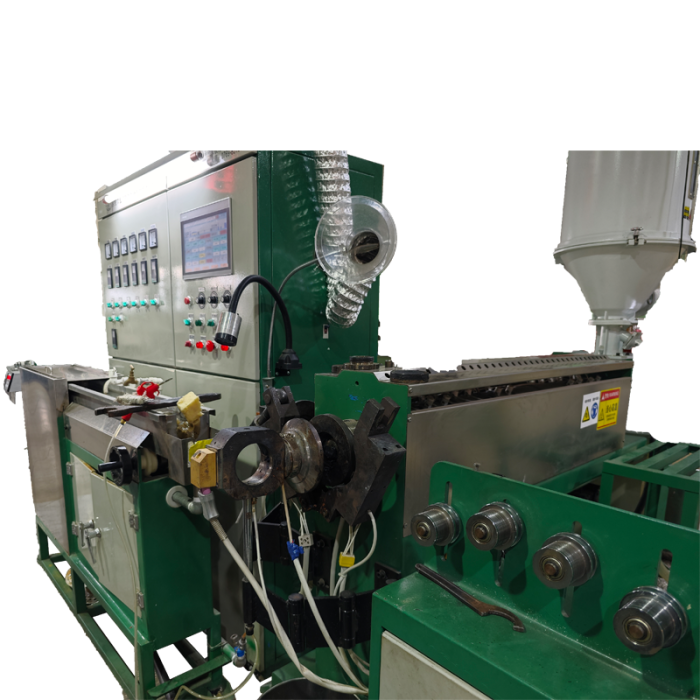 Linha de extrusão de núcleo de arame isolada com suporte de engenharia