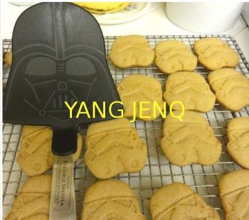 Fish Cake, Rabbit Cake, Monkey Cake Forming Machine Automatically Fill Stuffing