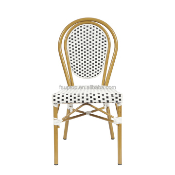Hot Sale Outdoor Dining Table and Chairs Set for Beach Restaurant and Rattan Garden Furniture