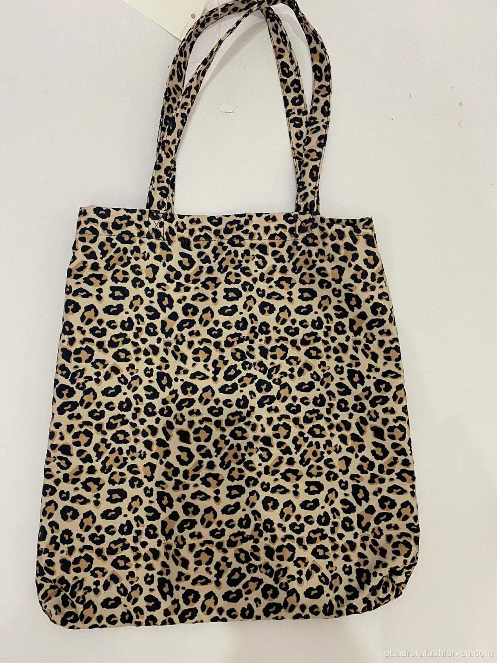 Sacolas de compras grandes com padrão de leopardo