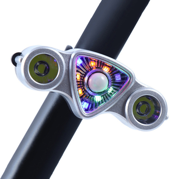 USB yang boleh dicas semula kalis air LED Bike Ekor Light dengan isyarat putaran untuk berbasikal luaran