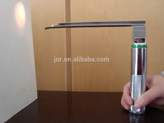 Veterinary illuminating Laryngoscope