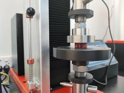 Electronic Universal Testing Machine for Strength Testing