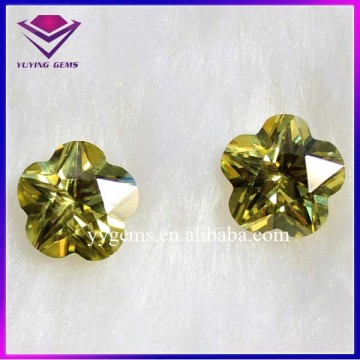 Loose Peridot Synthetic CZ Jewelry Particular Flower Shape Cutting Cubic Zirconia Stone