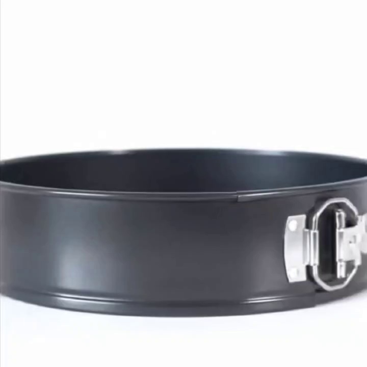 Classic Glass Baking Dish for Cakes