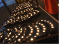 Harga pabrik di seluruh dunia LED Tree Hug Corrugated Lamp