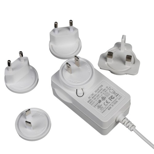 Adaptador de alimentación de enchufe intercambiable de CC de 12V 5A AC DC