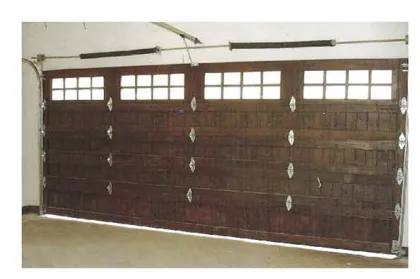 Wooden Garage Door of Beidi
