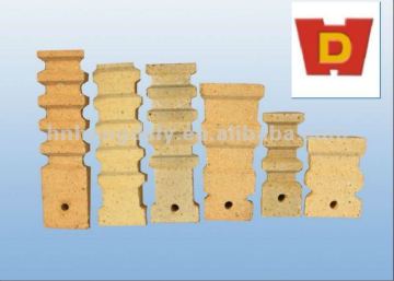 Refractory anchor roof brick