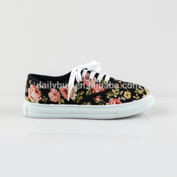Low top canvas slip on fabric shoes for women mens