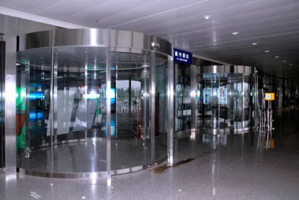 Automatic arc sliding doors