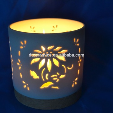 ceramic candle holder with beech wooden base