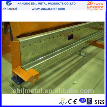 Automatic and high density radio shuttle racking