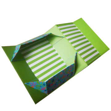 Green Magnetic Cardboard Foldable Paper Box for clothes