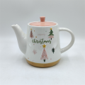 Керамический чайник с рисунком рождественской елки
