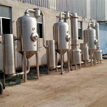 Three-effect natural circulation evaporator