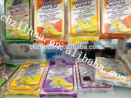 Multipurpose Spic and Span scented cleaning wipes