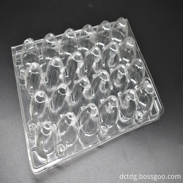 Clamshell egg blister tray