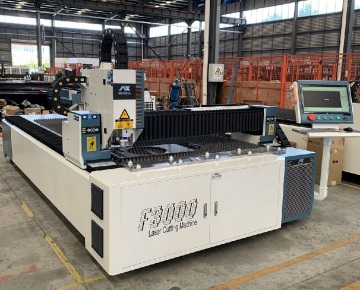 3000W Fiber Laser Cutting Machine 3015 Model with IPG or Raycus 1500x3000 mm