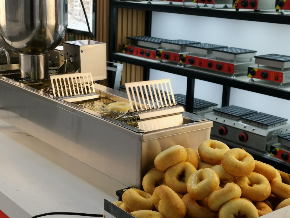 NP-1 donut machine with high quality and three free models