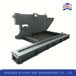 Stable Large Deck Stand for Terraces