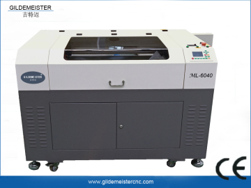 Máquina de gravação a laser CNC pequena