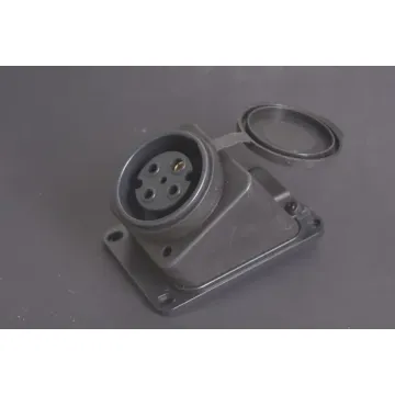 Водонепроницаемая розетка 32 А, 380 В с крышкой (P6610EA)