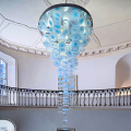 Grand lustre en cristal pour Villa Hall