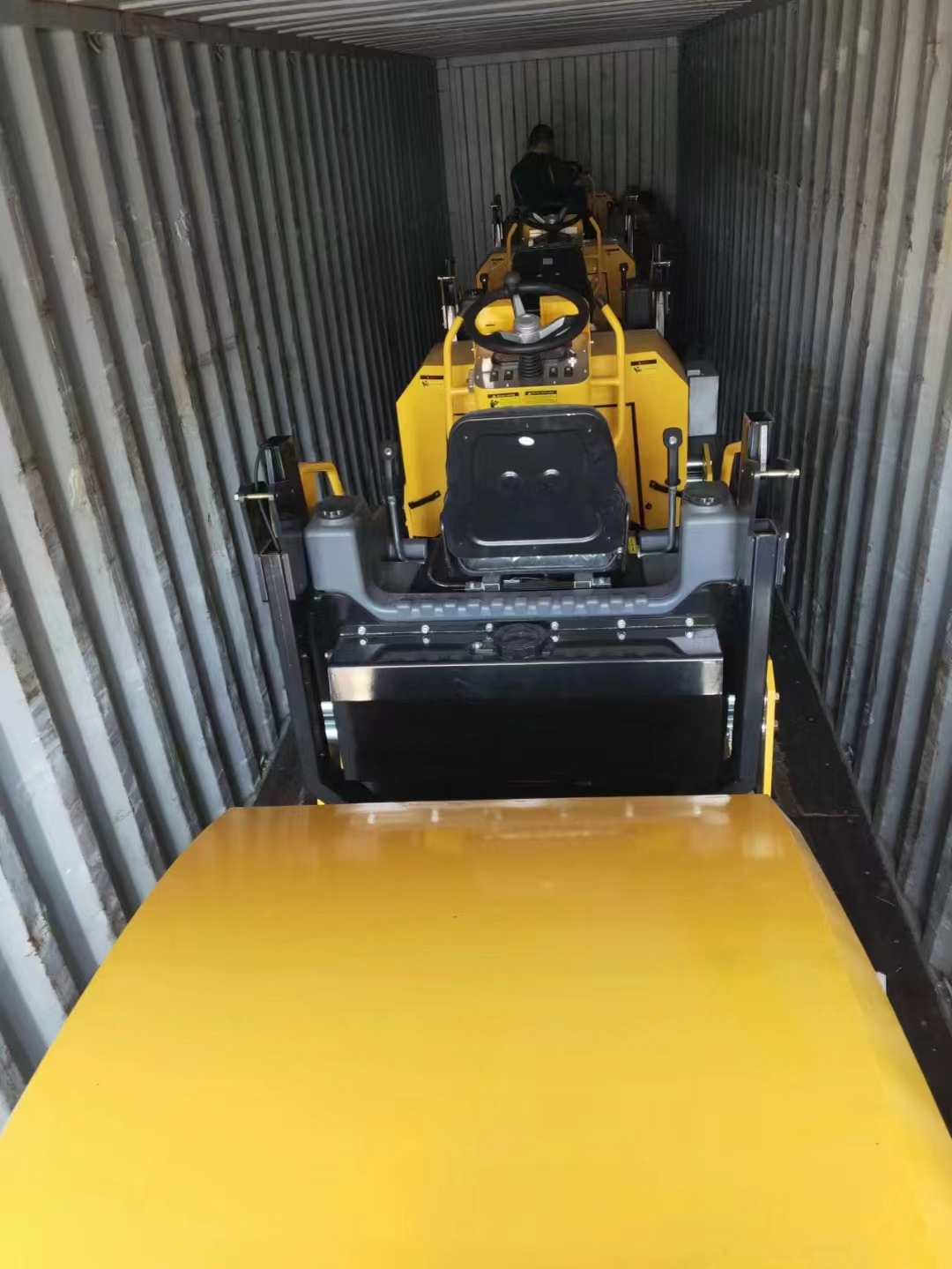 road roller shipping photos