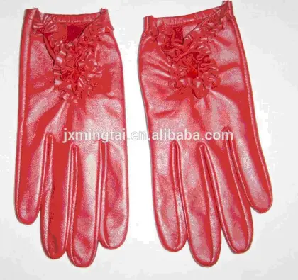Genuine leather gloves
