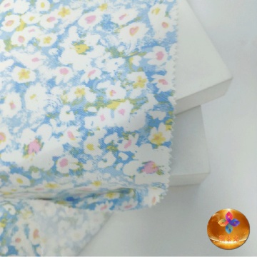 日常使いに適した耐久性のあるツイルプリント生地