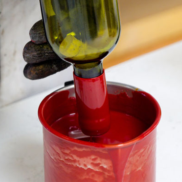 Cire à tremper pour bouteille de vin colorée