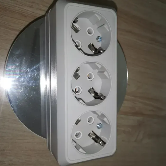 Soket Schuko 3 Arah yang Dipasang di Permukaan (S1310)