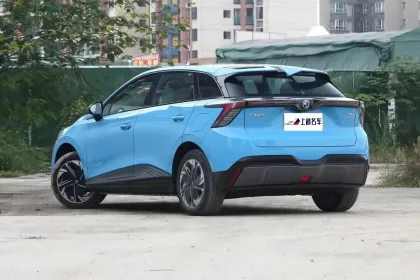 MG Mulan 2023 425KM Deluxe New Energy Vehicle - MG4 Electric Car with Lithium Battery