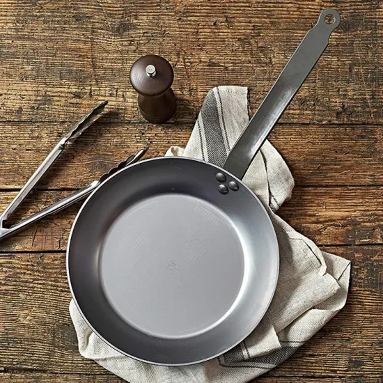 customization outdoor kitchen cooking non stick fry pan 3.0mm Thickness Steel Riveted Handle Carbon Steel Frying Pan