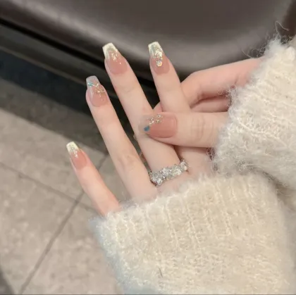 **Golden Autumn Wheat** Nude Mid-Length Nails with Peacock Feathers