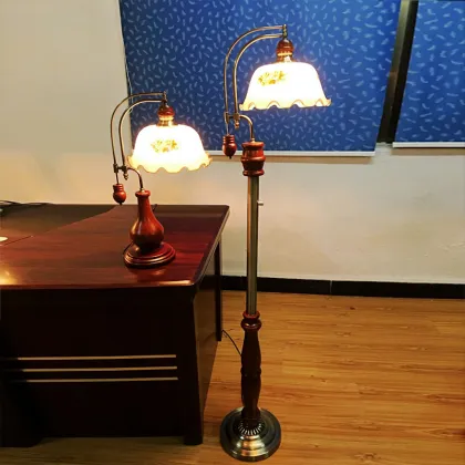 Retro Chinese Style Green Cover Glass Desk Lamp