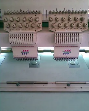 Up To 7 Heads Machine Work For Iron On Transfers Rhinestone Machinery Used For Trimming And Evening Wear