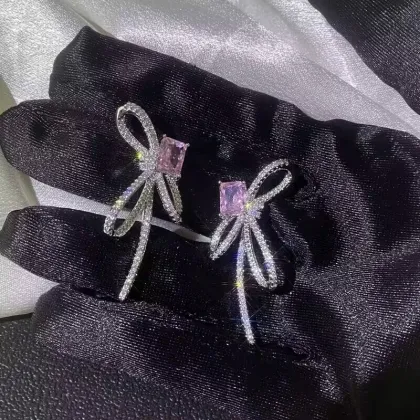 White crystal flower earrings