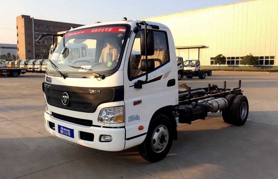 foton water truck chassis 1